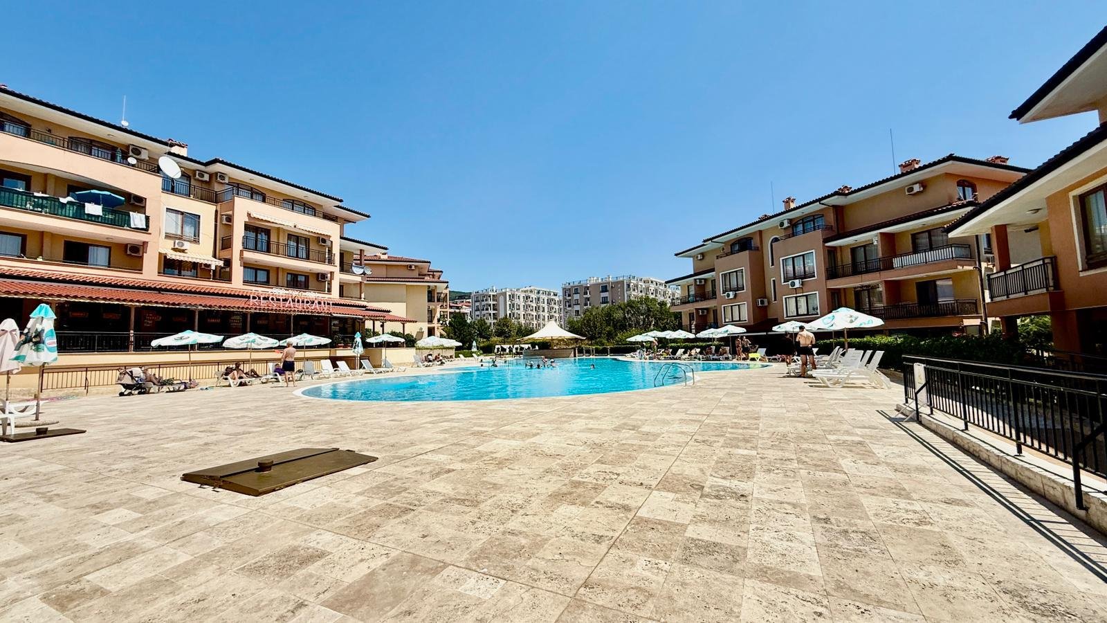 Dwupokojowe mieszkanie z widokiem na morze w kompleksie Sky Dreams w Sveti Vlas, Bułgaria