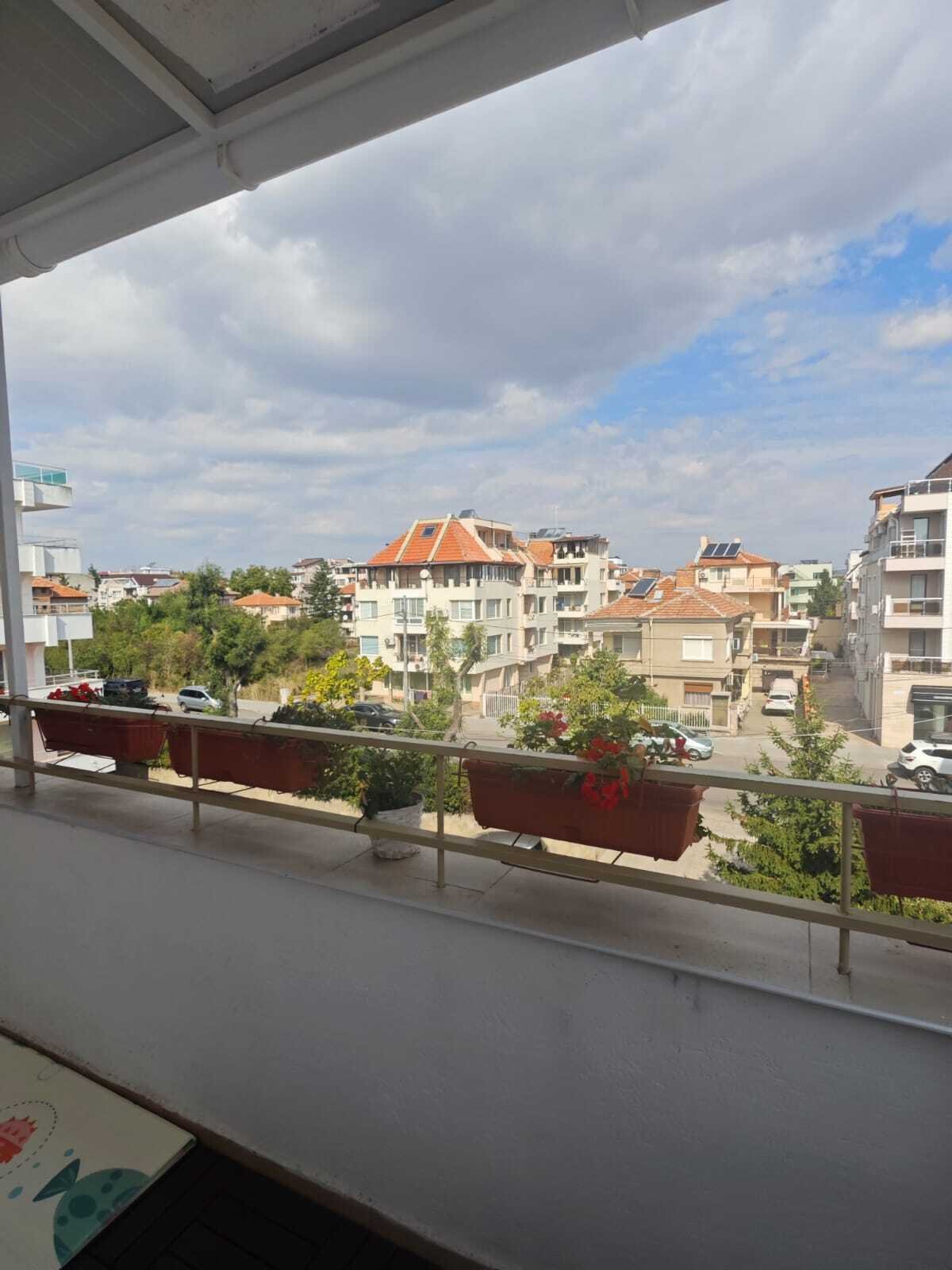 Dwupokojowe mieszkanie w Sarafowie, Bułgaria