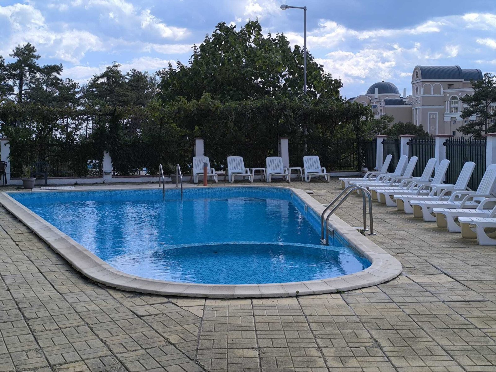 Dwupokojowe mieszkanie z widokiem na basen w kompleksie Lifestyle 1, Sveti Vlas, Bułgaria