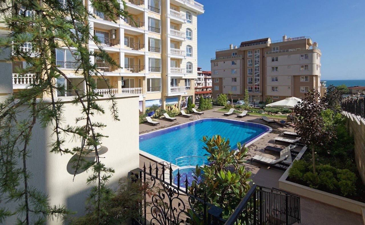 Studios z widokiem na góry w kompleksie Villa Sardinia, Sveti Vlas, Bułgaria