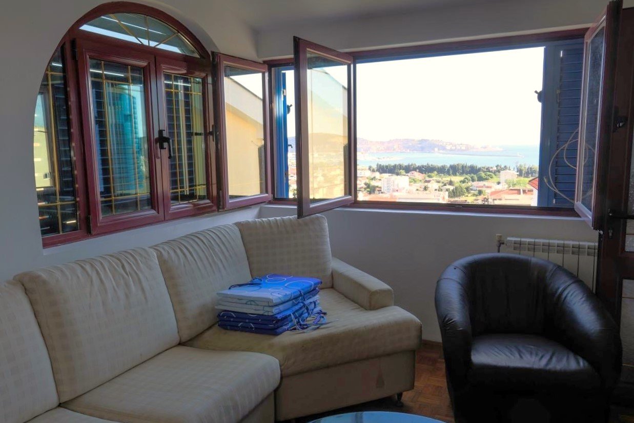 Antik möbliertes, geräumiges Haus mit Meerblick in Bar, Šušanj