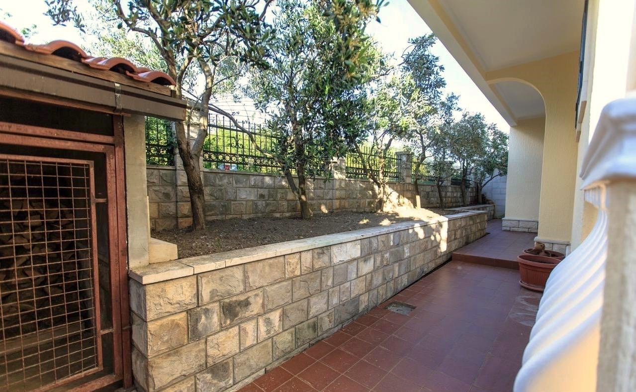 Antik möbliertes, geräumiges Haus mit Meerblick in Bar, Šušanj