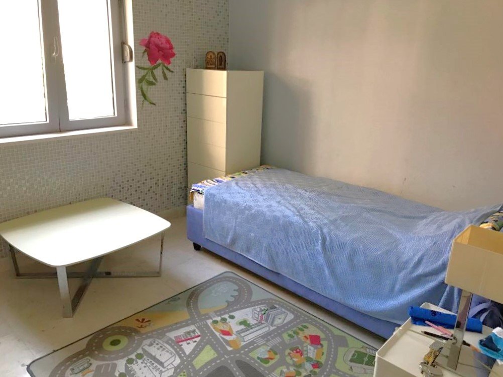 Уникальная вилла прямо на берегу моря в Столиве с большим садом, гаражом и панорамным видом на море.