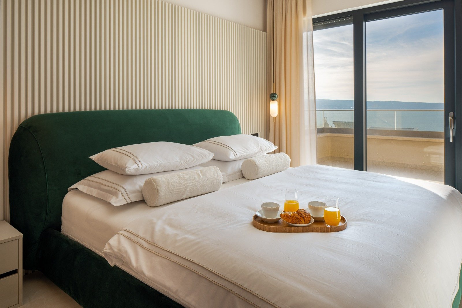 Очаровательная вилла с бассейном и видом на море недалеко от Сплита.