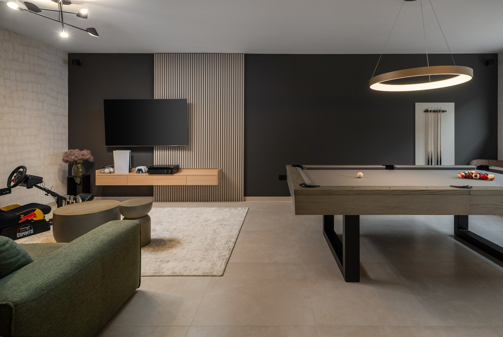 Очаровательная вилла с бассейном и видом на море недалеко от Сплита.