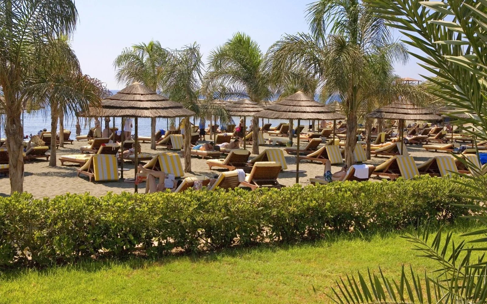 Das größte Casino im Mittelmeer. Investitionsmöglichkeit: Zwei-Zimmer-Apartment, 450 m vom Meer entfernt.