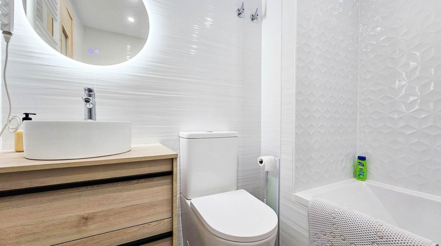 Wunderschönes Haus mit Panoramablick aufs Meer – nur 1 Gehminute vom Strand entfernt, Casares Costa del Sol