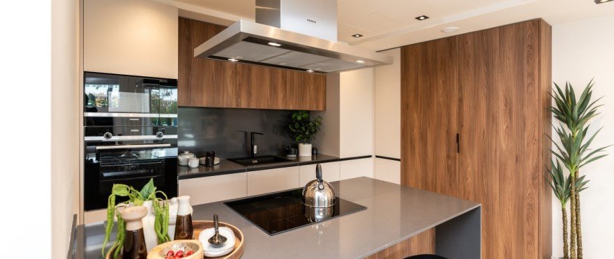 Premium-Apartment in einer erstklassigen Anlage direkt am Meer in Marbella – modernes Design und erstklassige Qualität.