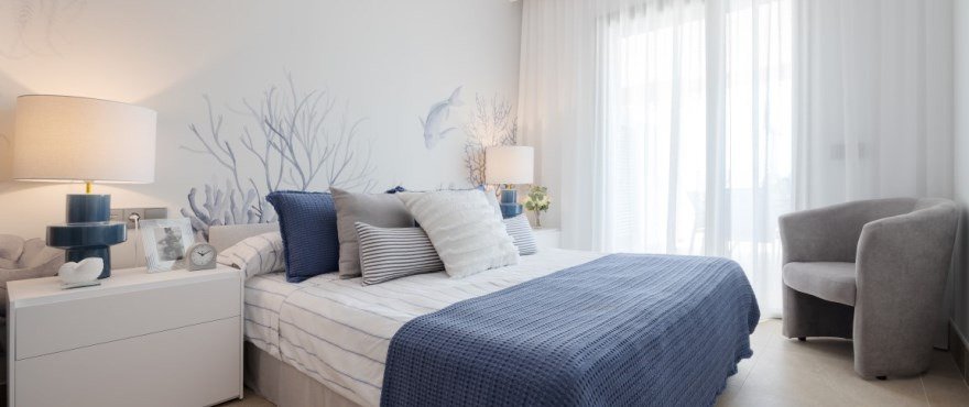 Пентхаус с панорамной террасой в престижном комплексе на побережье Коста-дель-Соль