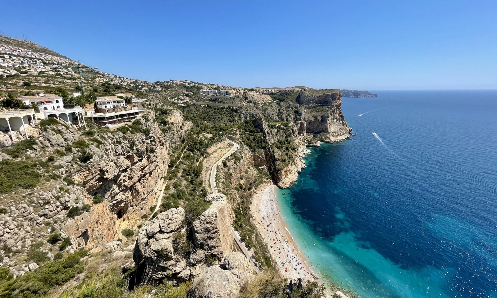 Роскошная вилла → 1 км от моря, частный бассейн → Бенитачелль