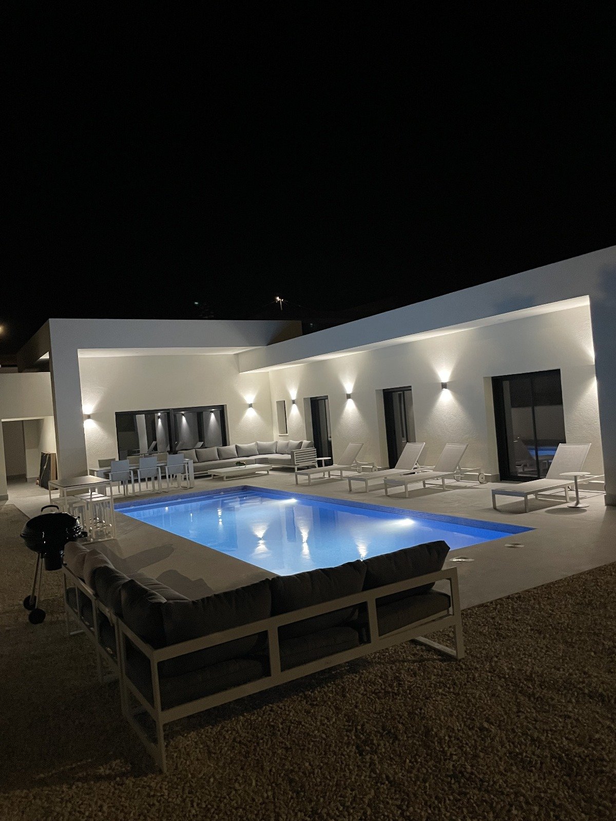 Эксклюзивный коттедж с бассейном и садом, недалеко от аэропорта, Ла-Романа.