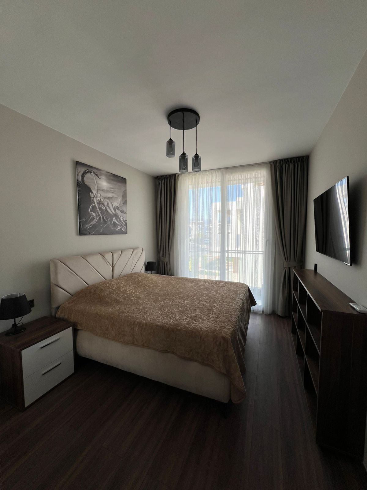 Предлагается современная полувилла в одном из самых популярных жилых комплексов Северного Кипра – Four Seasons Life, расположенном на побережье Бог...