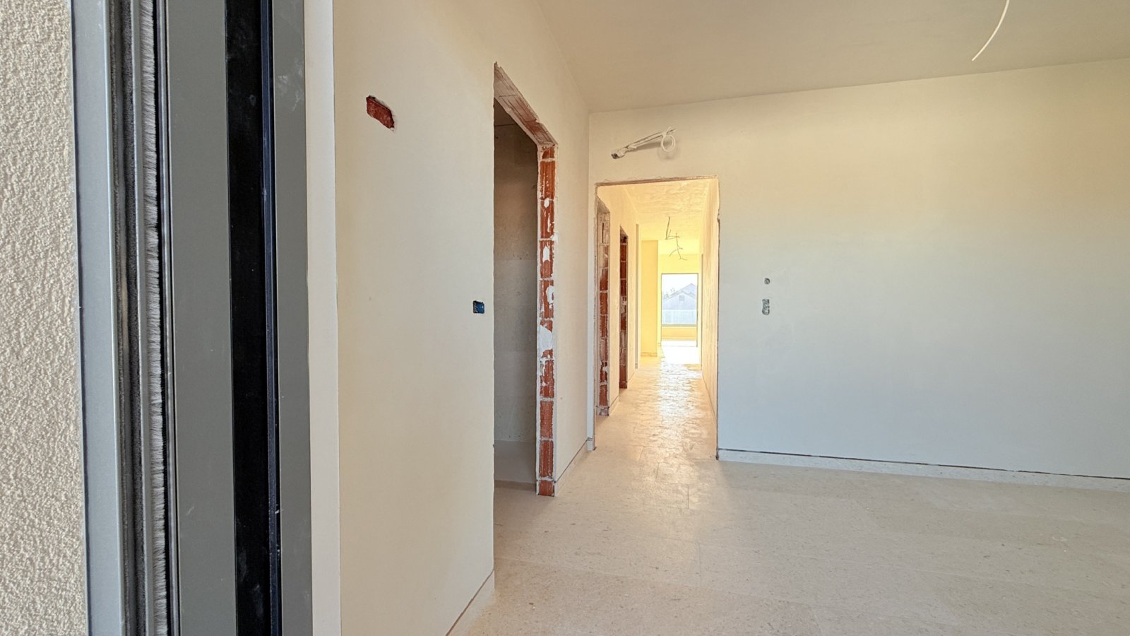 Роскошный пентхаус с панорамным видом и двумя парковочными местами, Водице