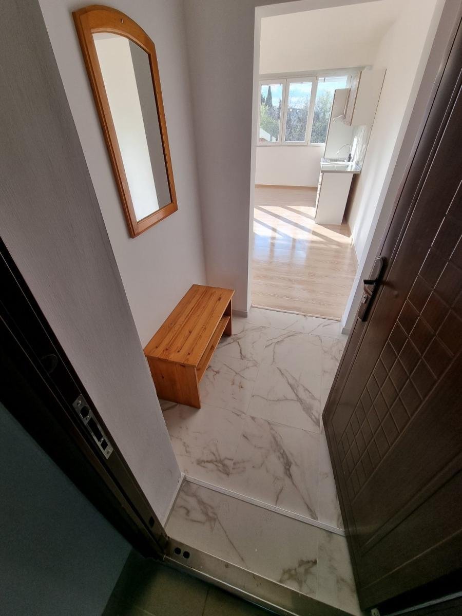 Большая студия с видом на море и балконом – 200 м от пляжа в Равде