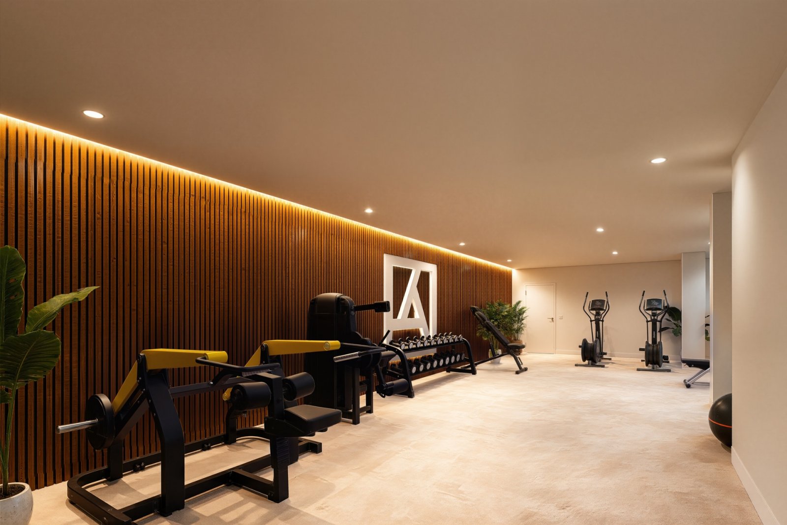 Роскошные апартаменты в 300 м от моря, в 1 км от поля для гольфа, Лос-Алькасарес.