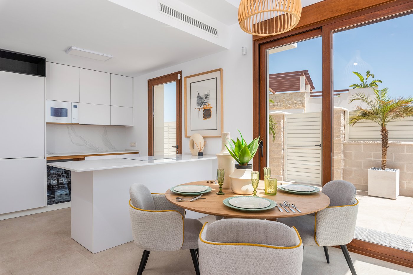 Эксклюзивные дома и виллы, в 1 км от моря, Вера.