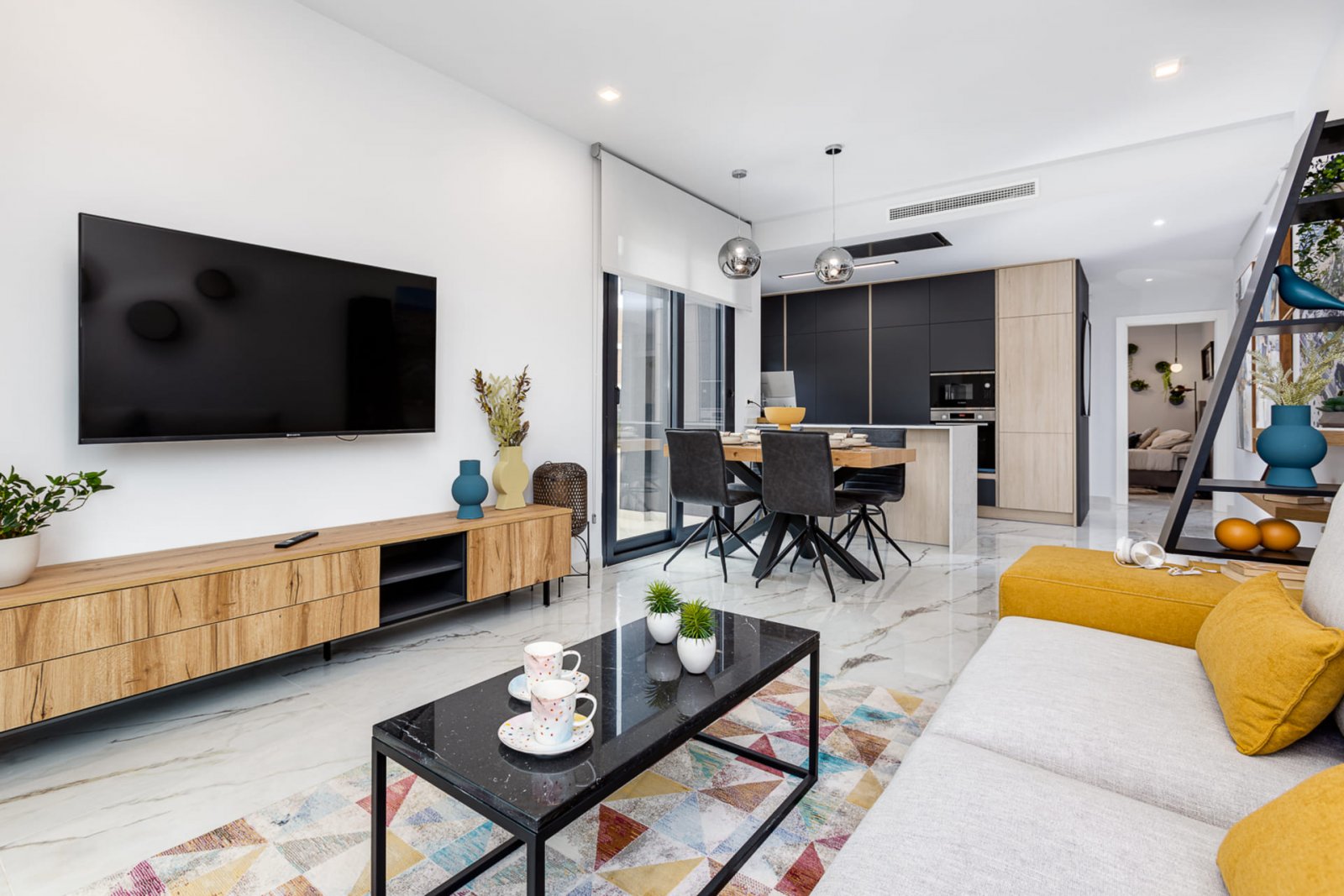 Эксклюзивные апартаменты, частный сад и бассейн, Сьюдад-Кесада