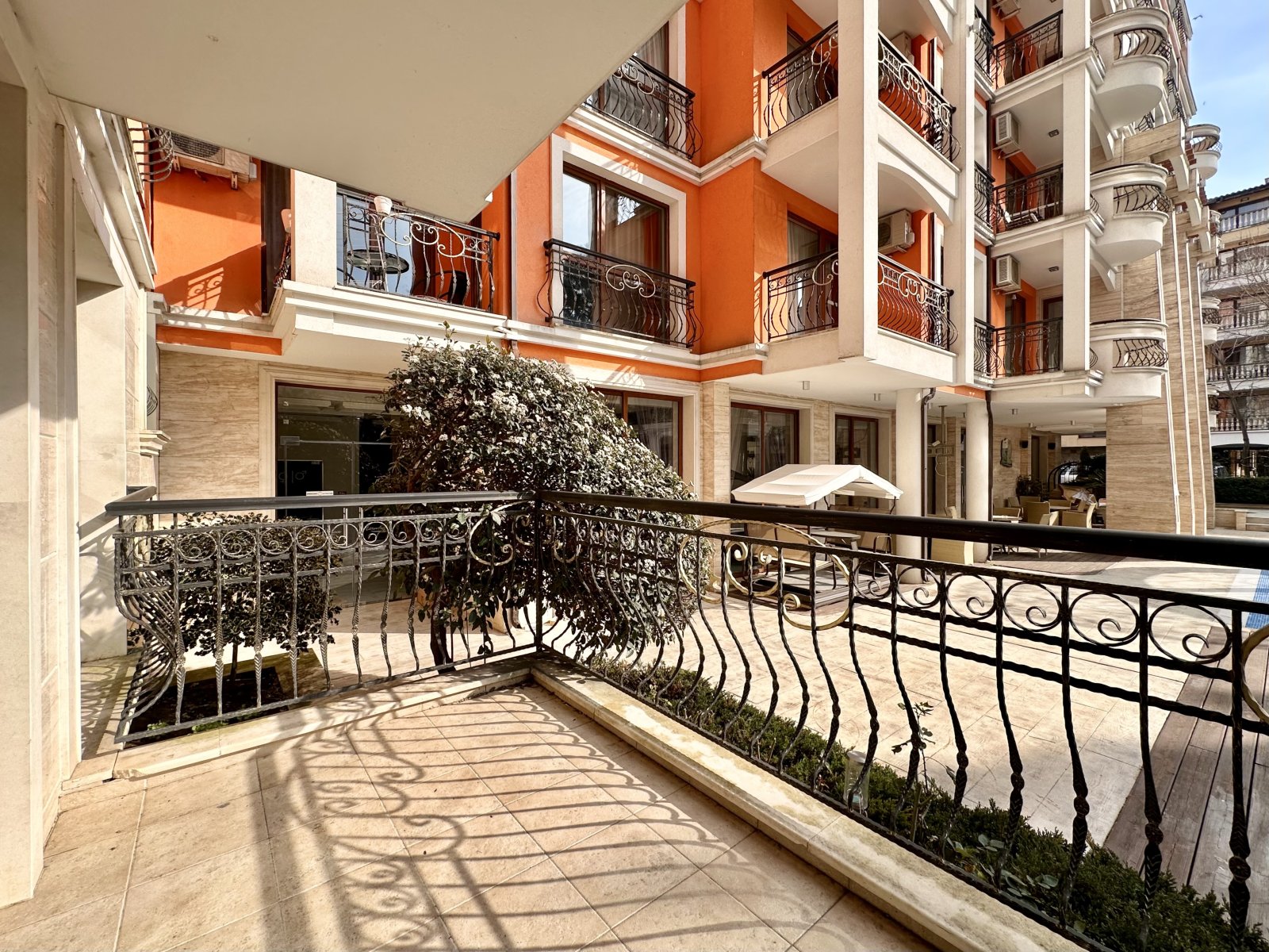 2-комнатная квартира в Harmony Palace, Солнечный берег, Болгария