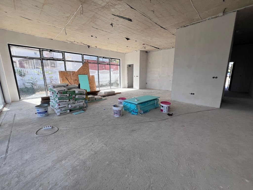 Бунгало в состоянии черновой отделки в Александрово, Болгария