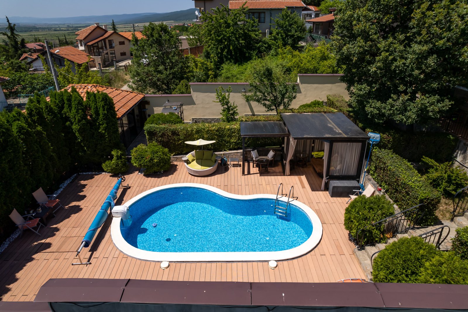 Одноэтажный дом с гаражом, бассейном и видом на море в Кошарице, Болгария