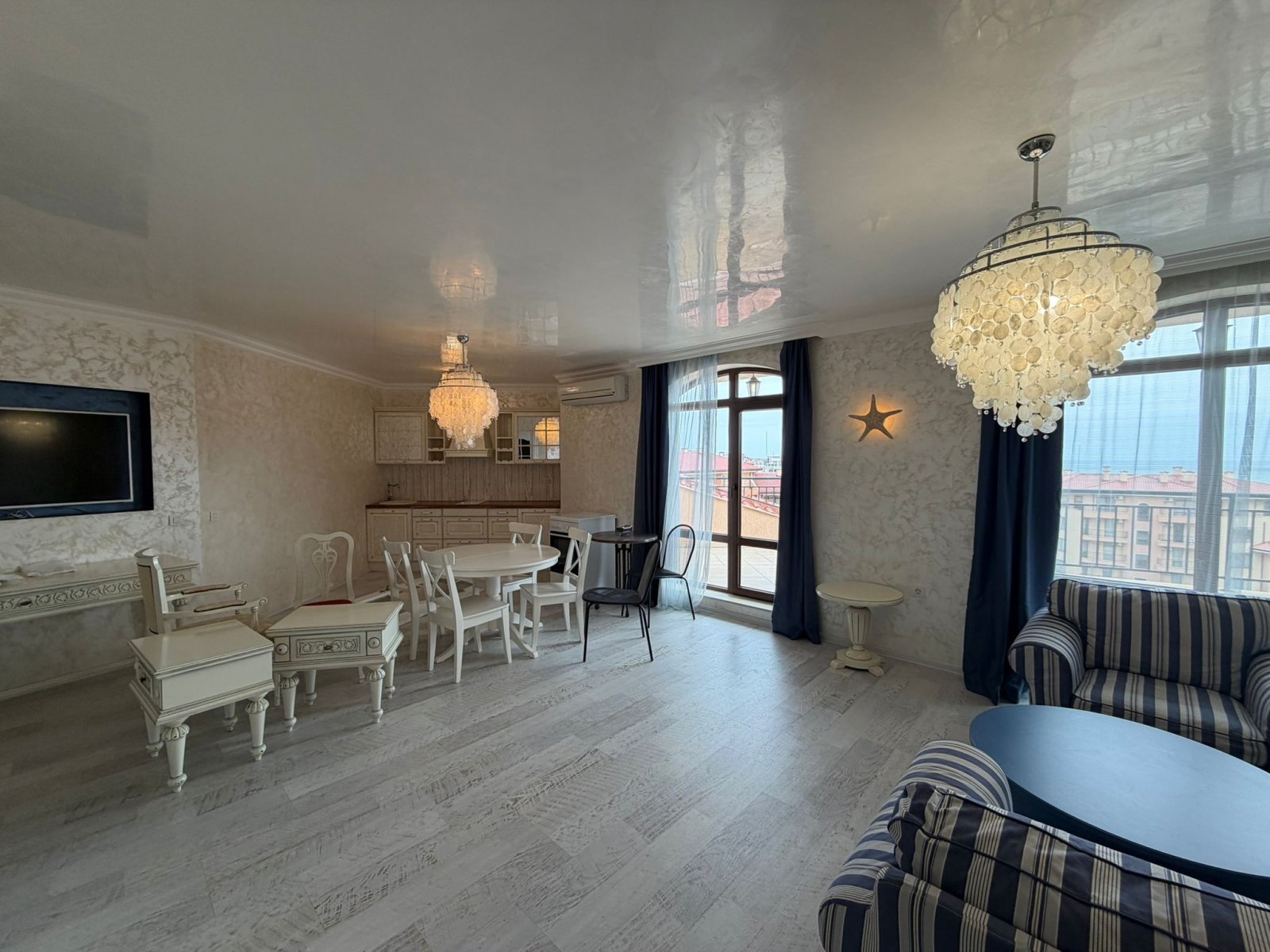 Sveti Vlas: Роскошная квартира с панорамным видом на море и огромной террасой в Star Dreams 