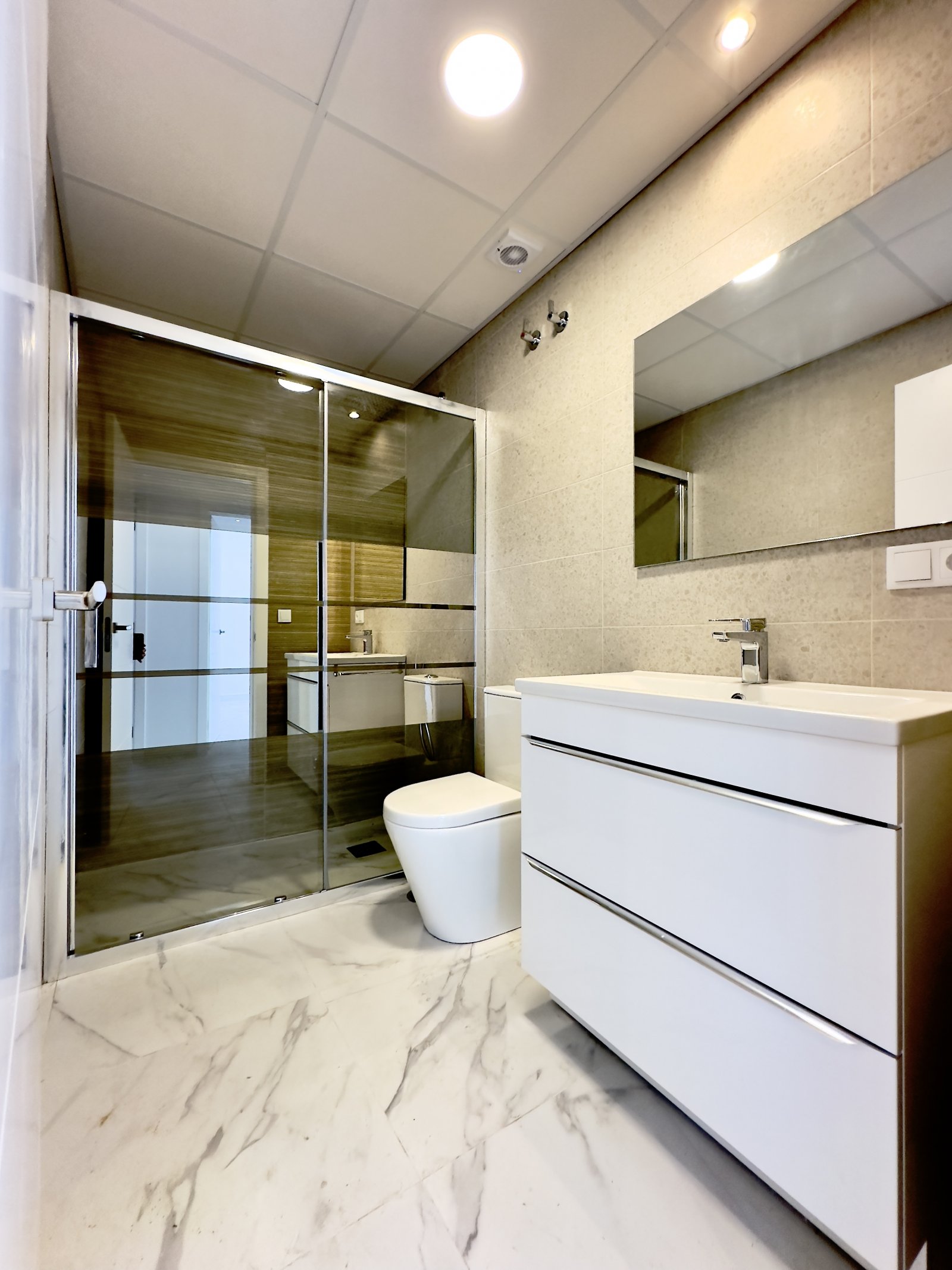 Эксклюзивный отдельно стоящий дом с бассейном и садом, в 1 км от поля для гольфа, город Сьюдад-Кесада.