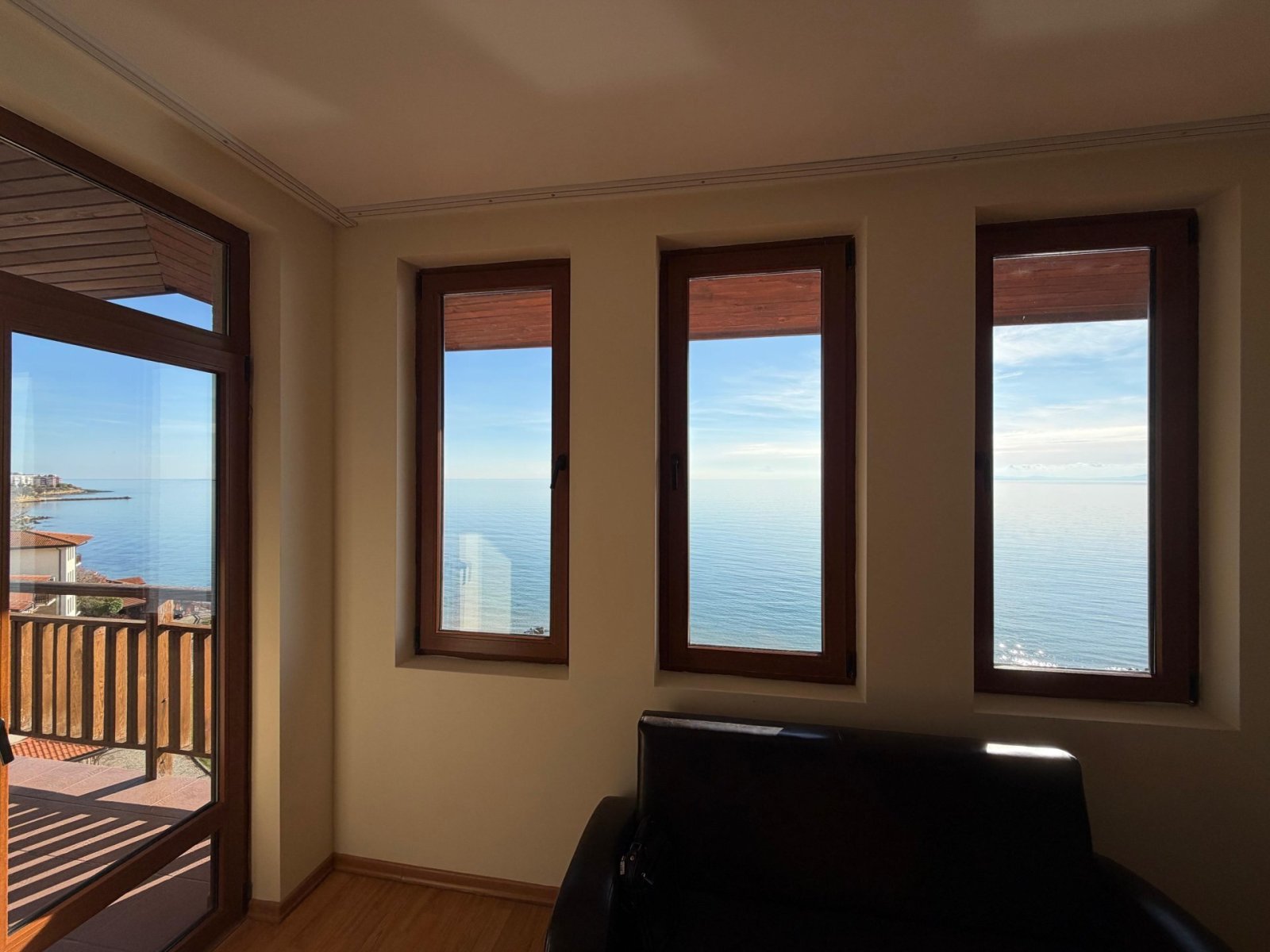 Трехкомнатная квартира (2+1) в жилом комплексе Garden of Eden, СВети Влас.