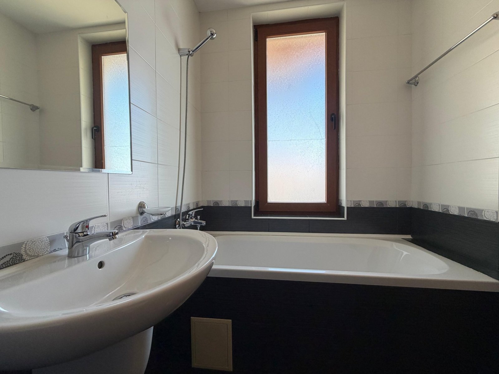 Трехкомнатная квартира (2+1) в жилом комплексе Garden of Eden, СВети Влас.