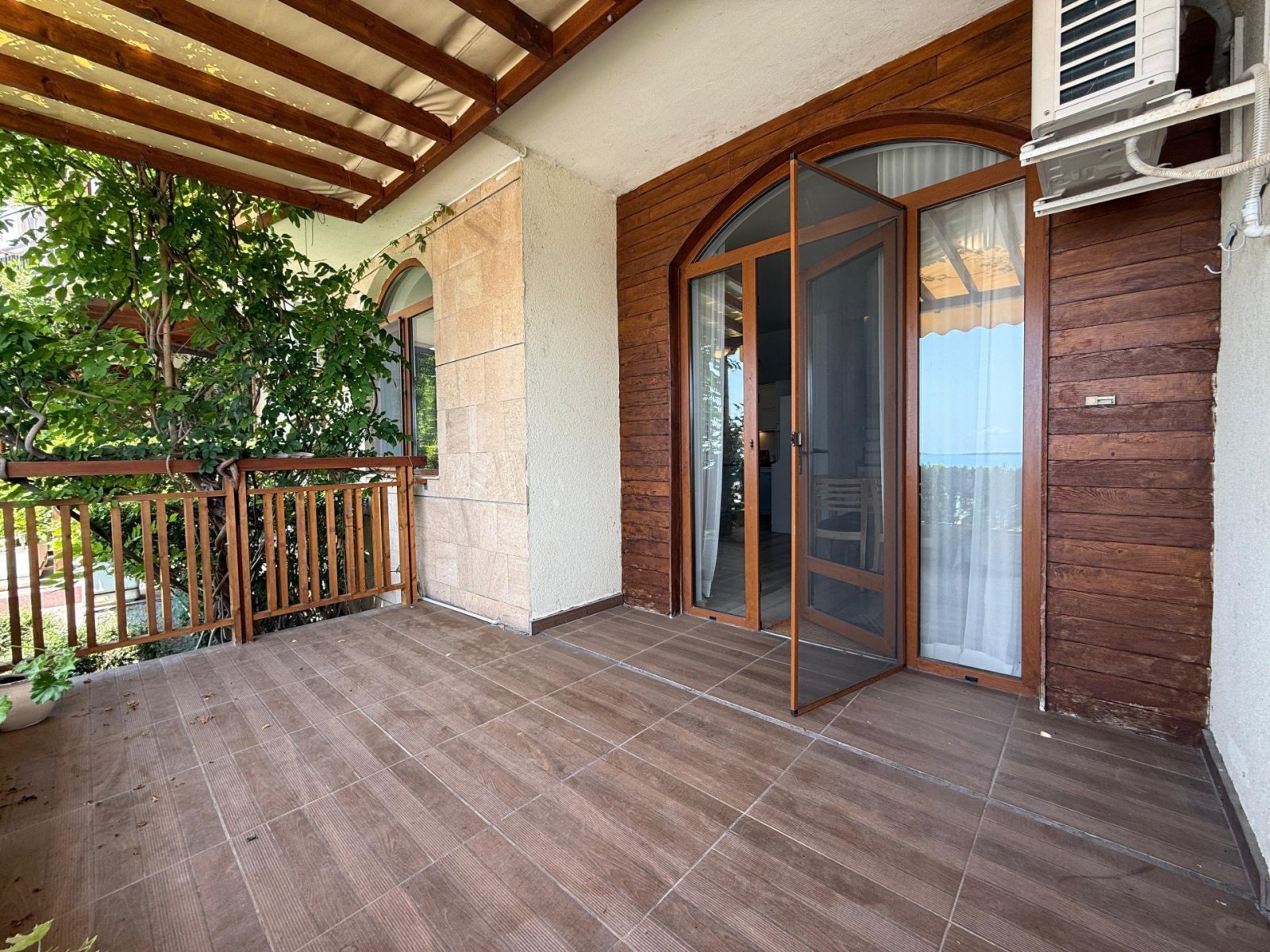 Трехкомнатная квартира в первом ряду в комплексе Garden of Eden / Rajska Gradina /, Святой Влас.