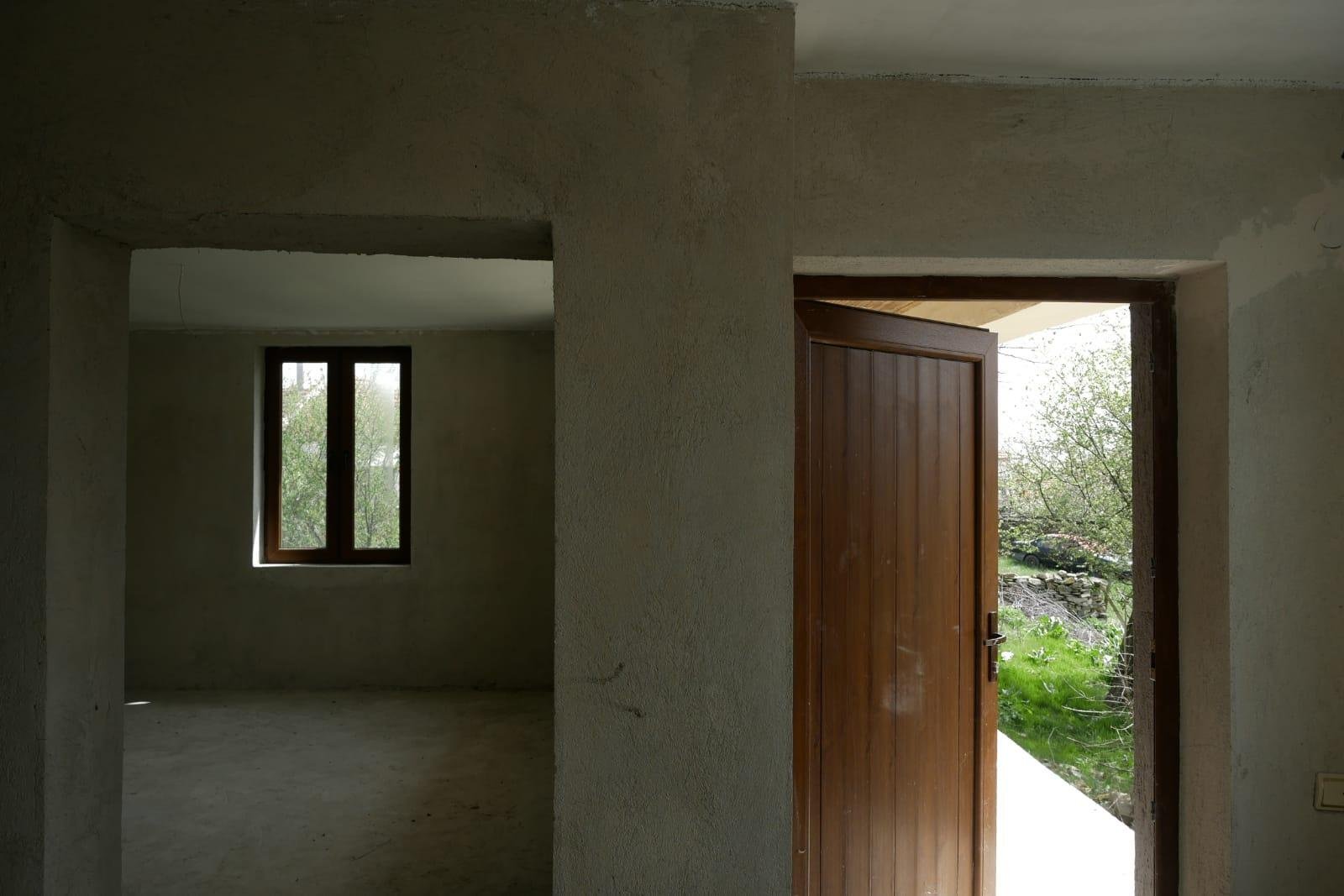 Реновационный дом с большим участком рядом с озером Камчия | 130 м² | €40 950