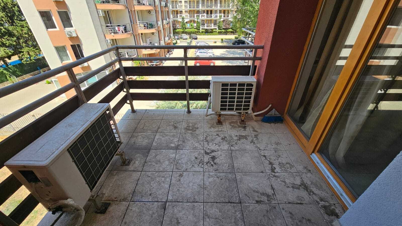 Разные трехкомнатные апартаменты Tria Apartments, Солнечный берег, Болгария