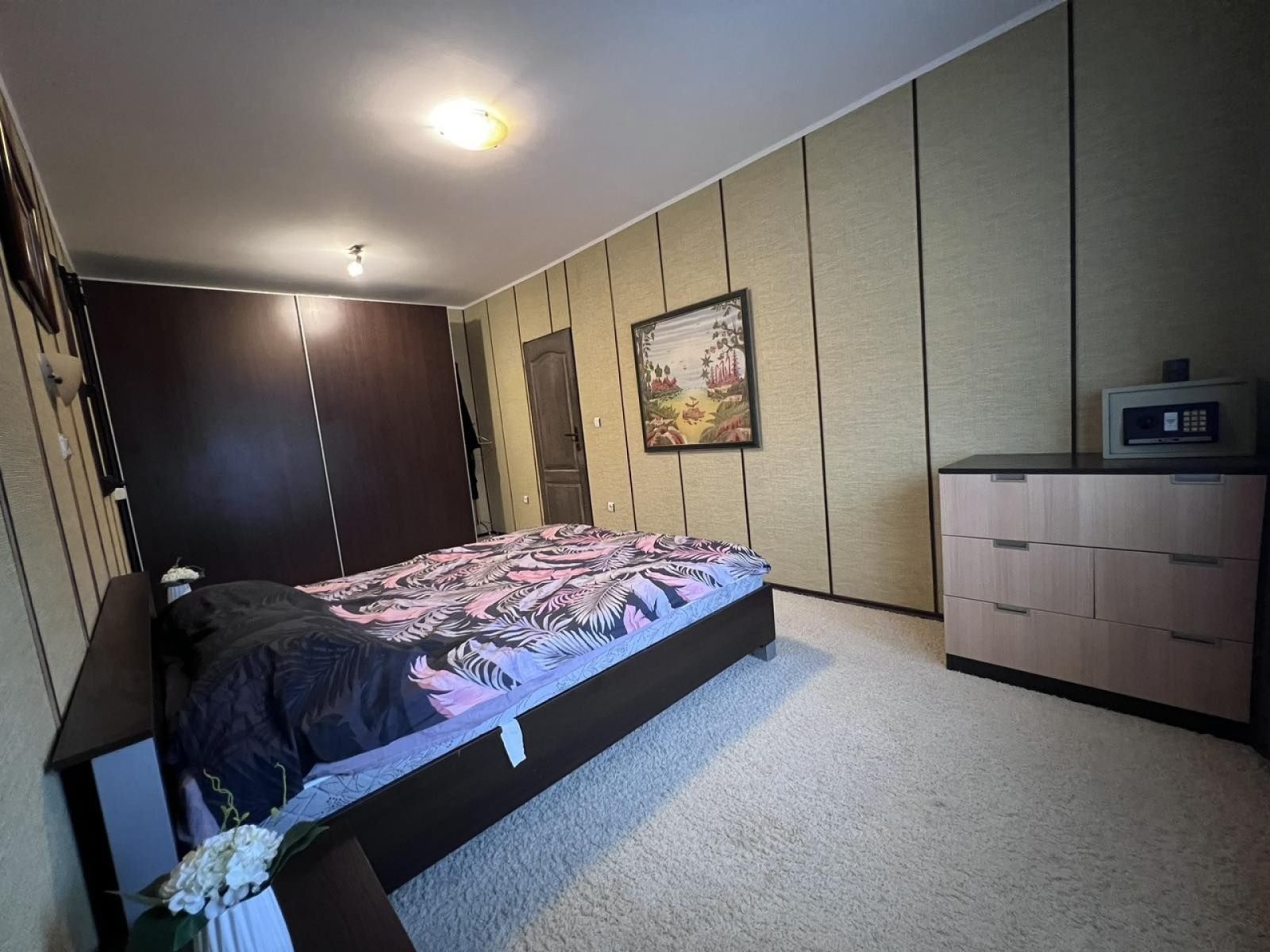 Главный дом, гостевой дом, складское здание – 1000 м² в комплексе Аврен, Варна.