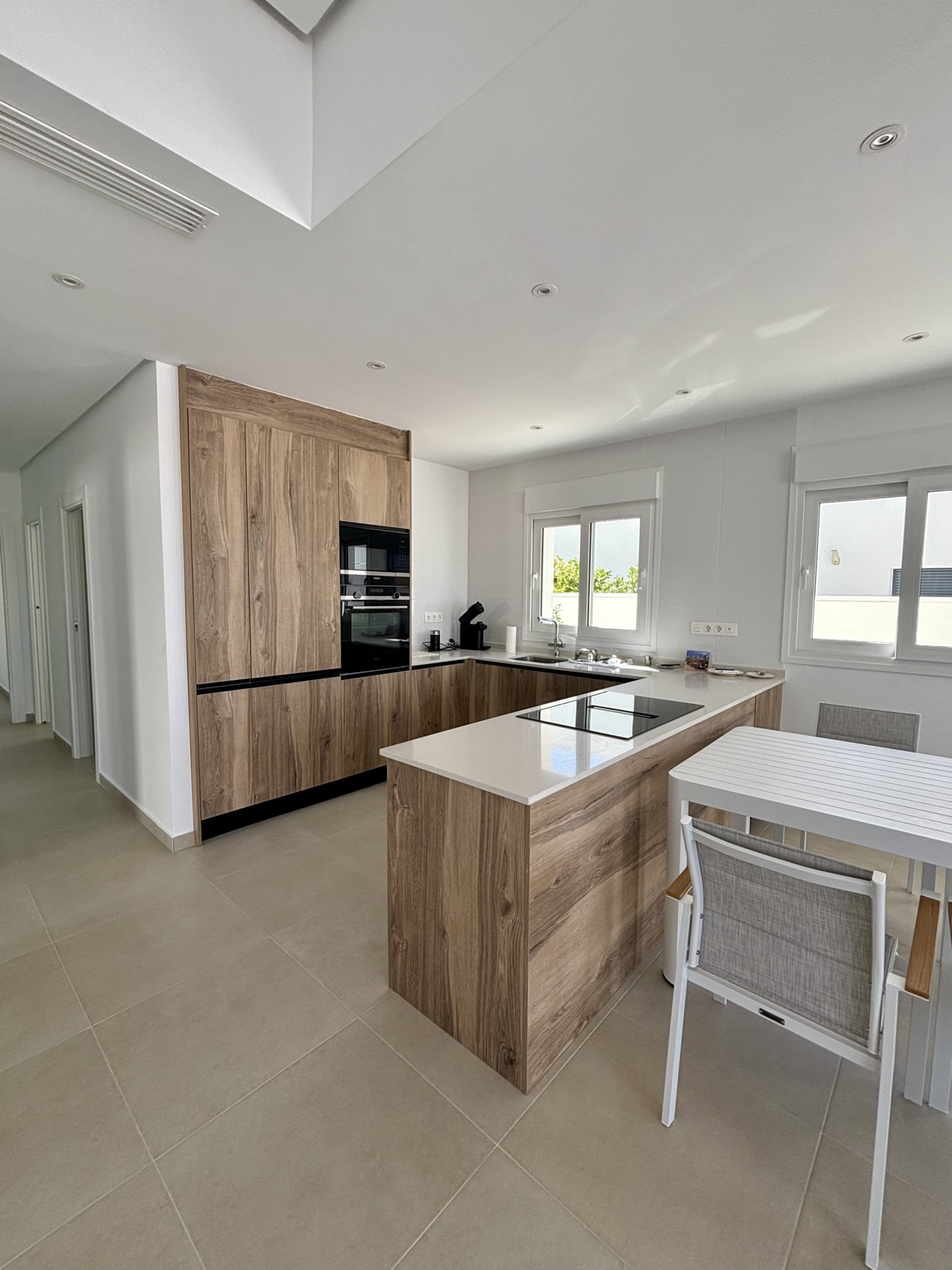 Элитные отдельно стоящие дома, частный бассейн и сад, Бенихофар