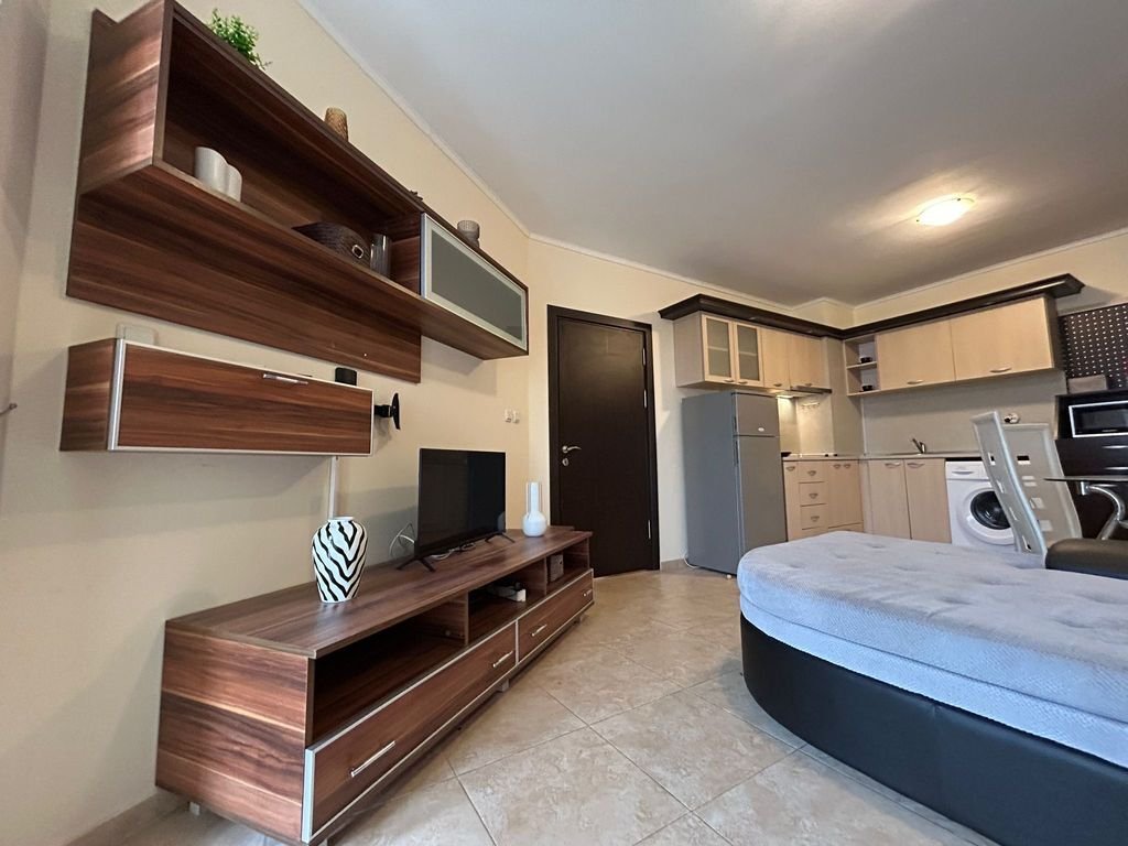 Двухкомнатная квартира в комплексе Апполон 6 в Равде, Болгария