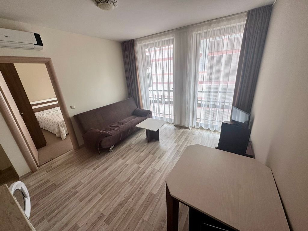 2-комнатная квартира в комплексе Тарсис, Золотые Пески, Болгария