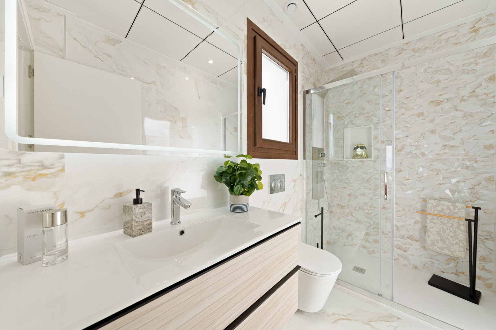 Эксклюзивные дома, частный бассейн и вид на море, Полоп