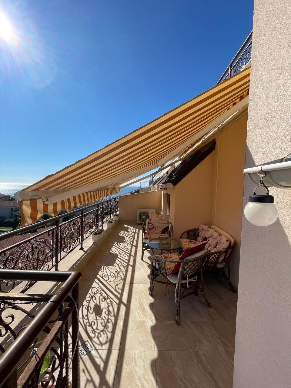 Двухкомнатная квартира с видом на море в комплексе Феникс в Свети Влас, Болгария