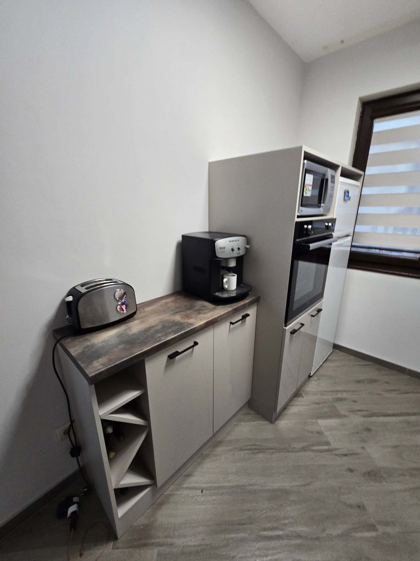 Двухэтажный дом в Кошарице — 120 м². Комфорт, полностью отремонтирован и готов к заселению. Комплекс Imperial Heights, Болгария.