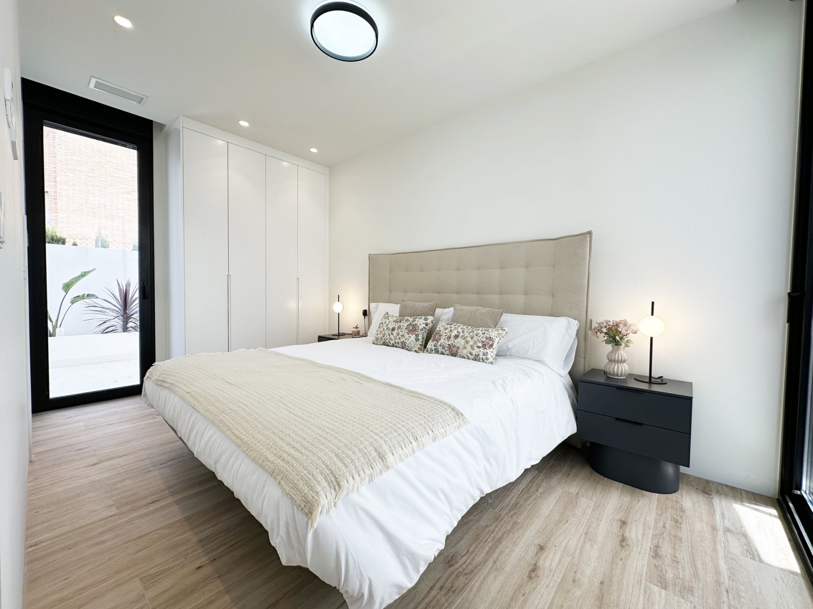 Современные отдельно стоящие дома, частный бассейн, 300 м от моря, Торре-де-ла-Орадада