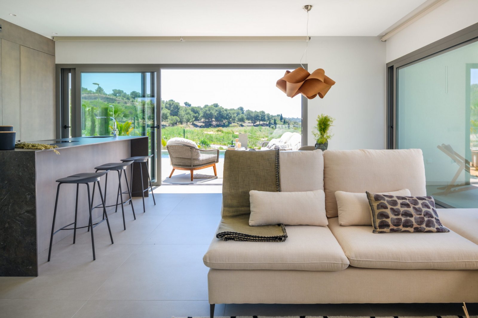 Роскошная вилла с частным бассейном возле поля для гольфа, Деэса-де-Кампоамор