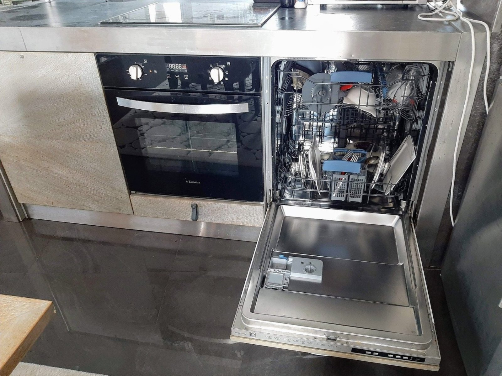 Уникальная роскошная мезонет-апартамента с 4 спальнями, всего в 300 м от пляжа, в комплексе Эстебан в Несебре, Болгария.