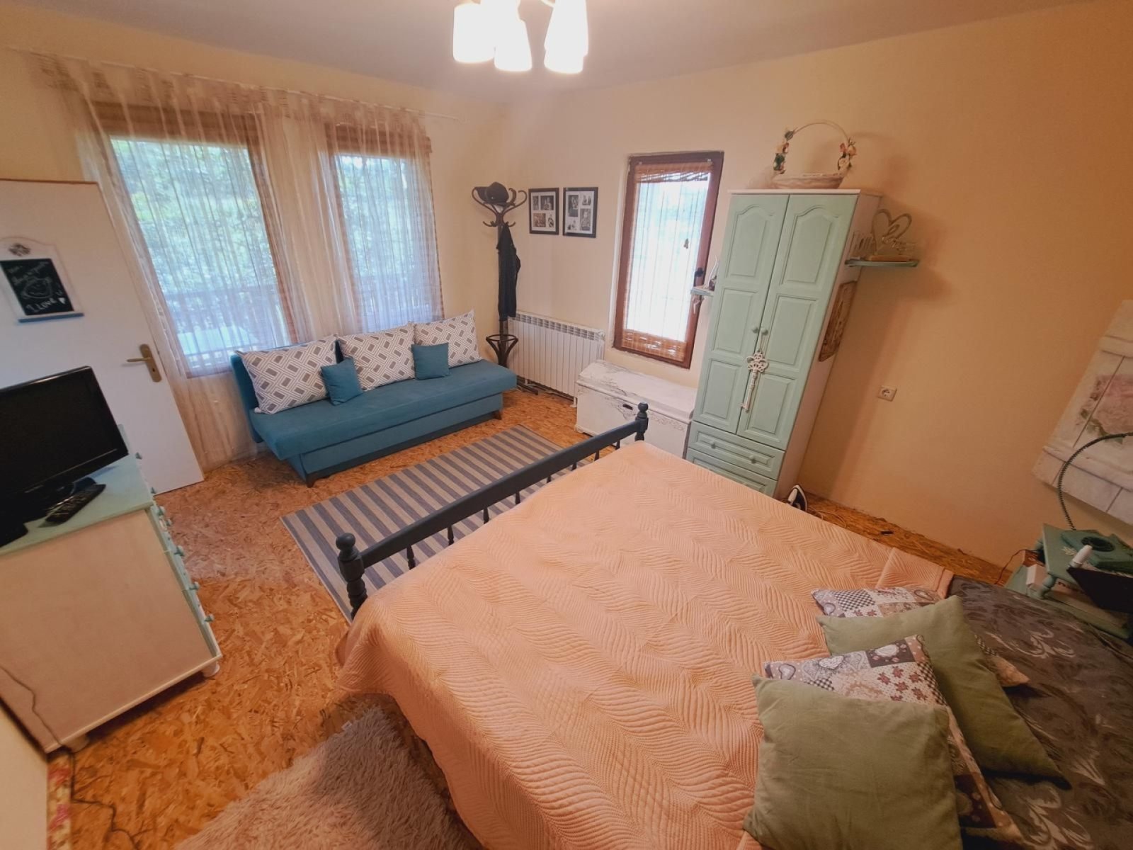 Дом в деревне Зорница, Средец, Болгария