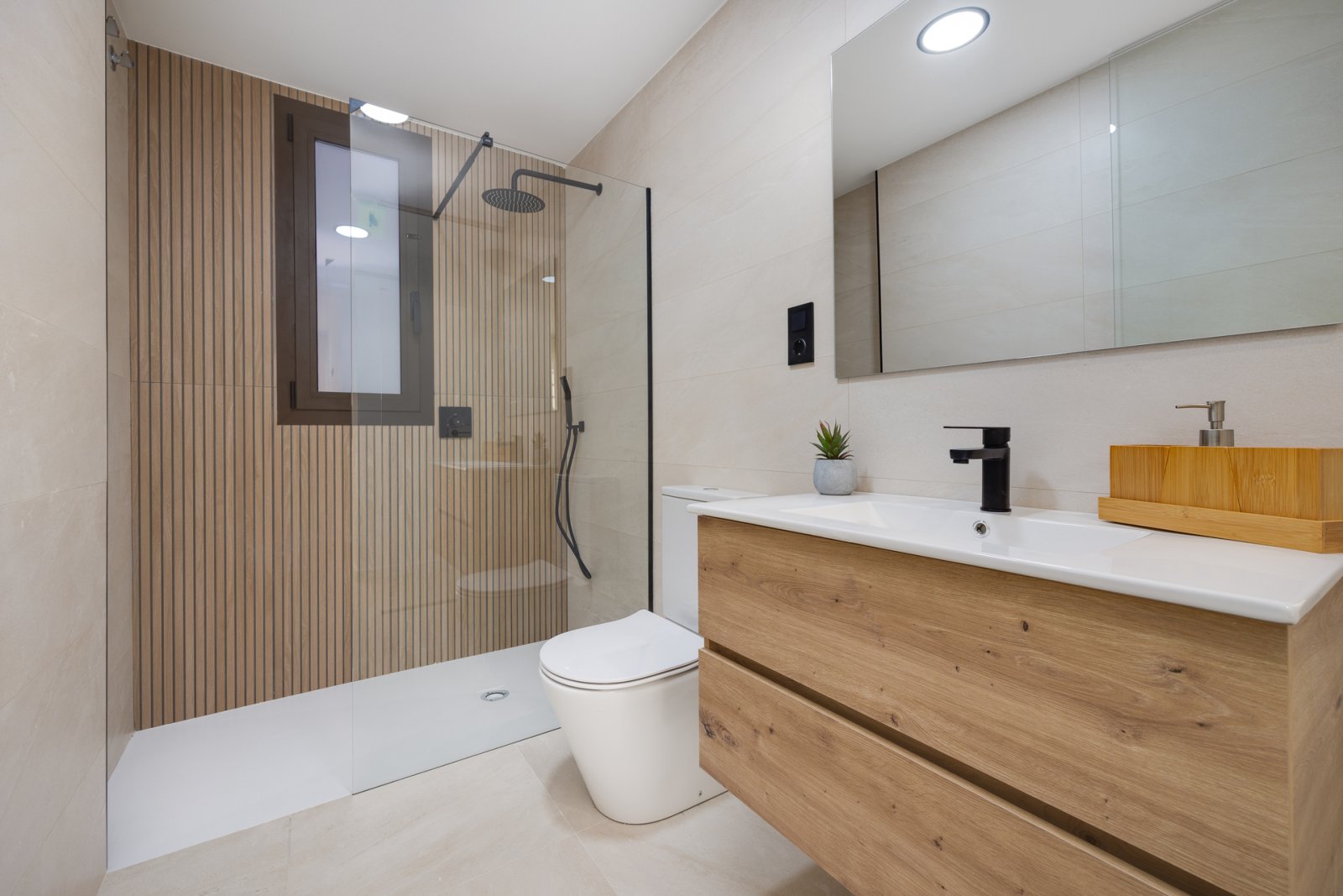 Современные апартаменты рядом с морем и гольфом, Лос-Алькасарес