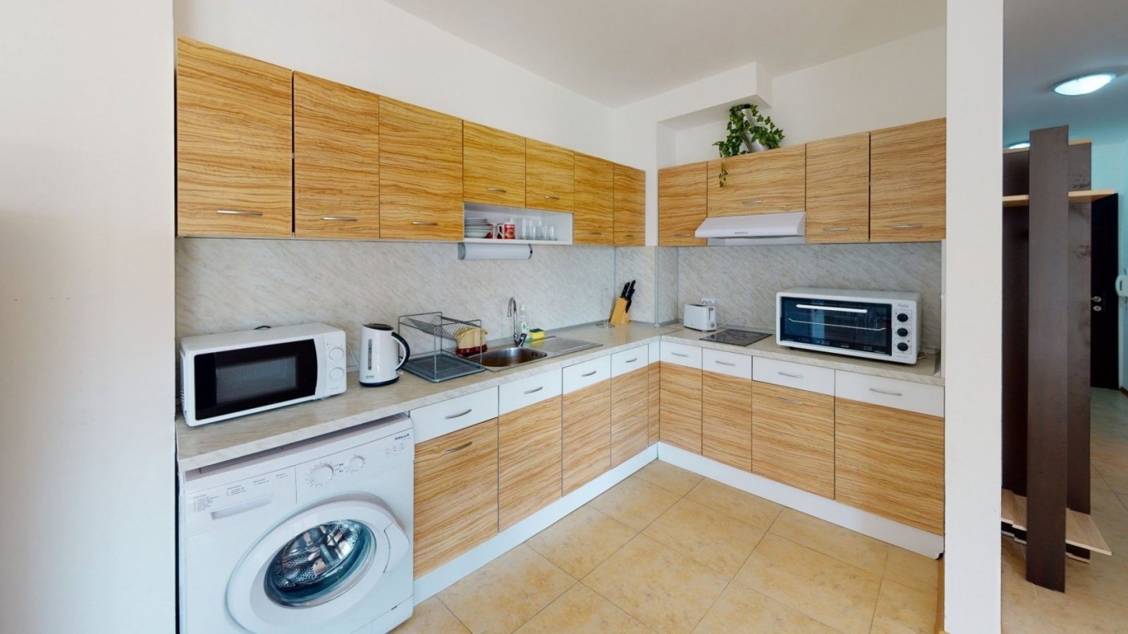 Просторная двухкомнатная квартира с видом на море в комплексе Робинсон Бич, Болгария.