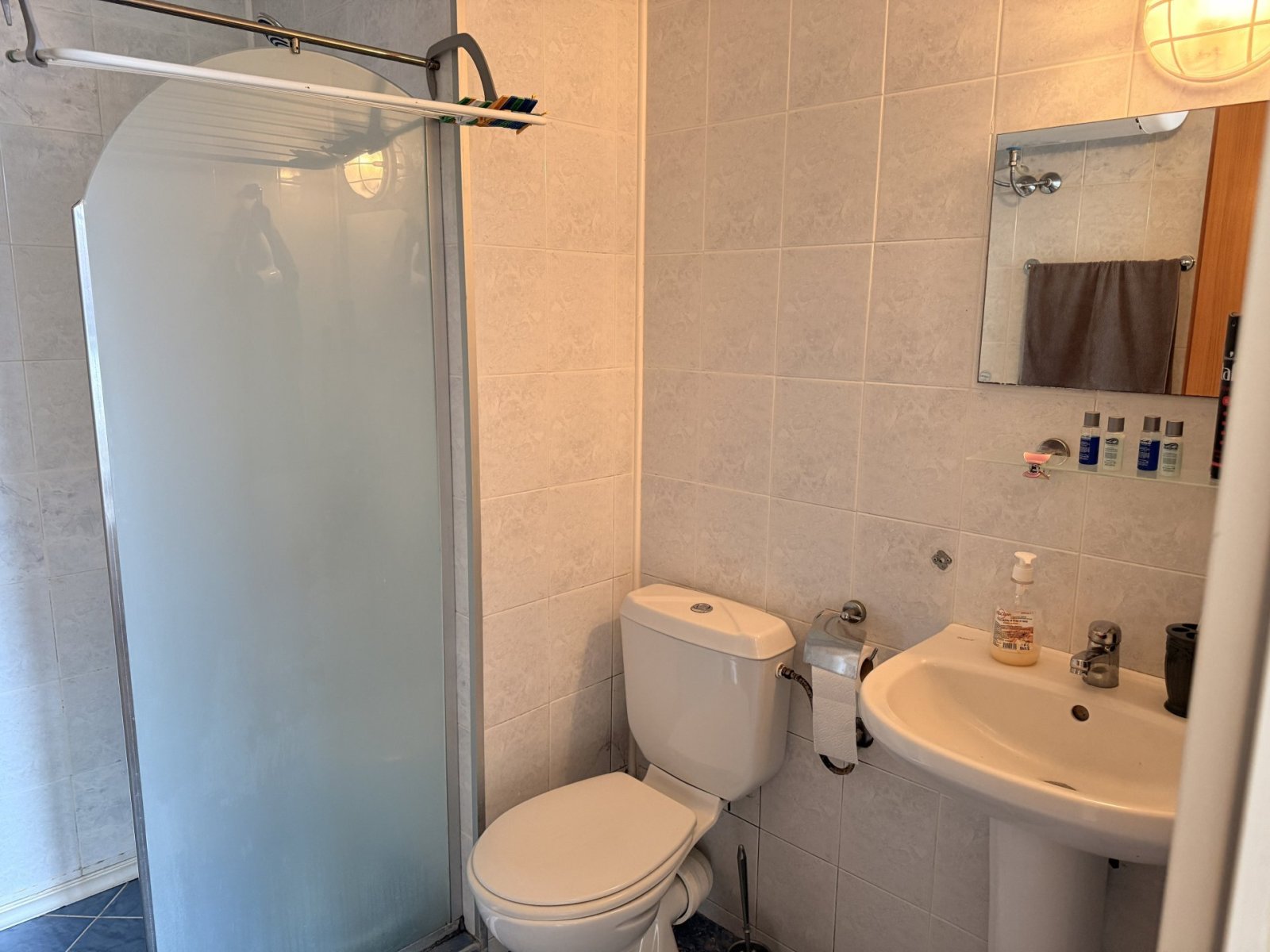 Студия-апартаменты всего в 300 метрах от пляжа, расположенные в комплексе Rainbow 1, в курортном городе Солнечный берег, Болгария.