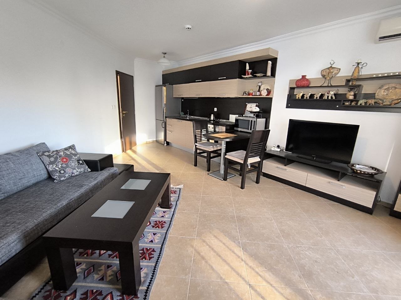 Sveti Vlas: Двухкомнатная квартира в комплексе Амфора, Свети Влас, Болгария 