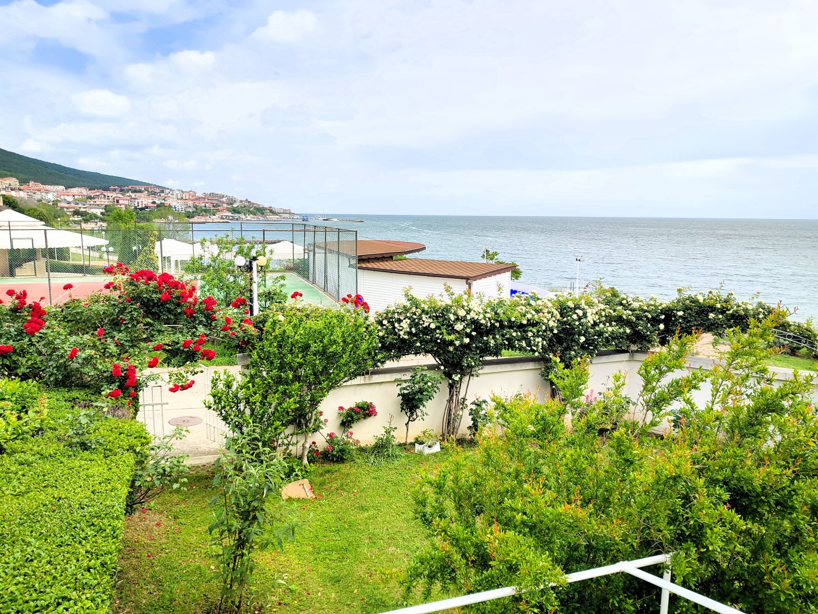 Одноэтажный дом с прямым выходом к морю в Свети Влас, Болгария