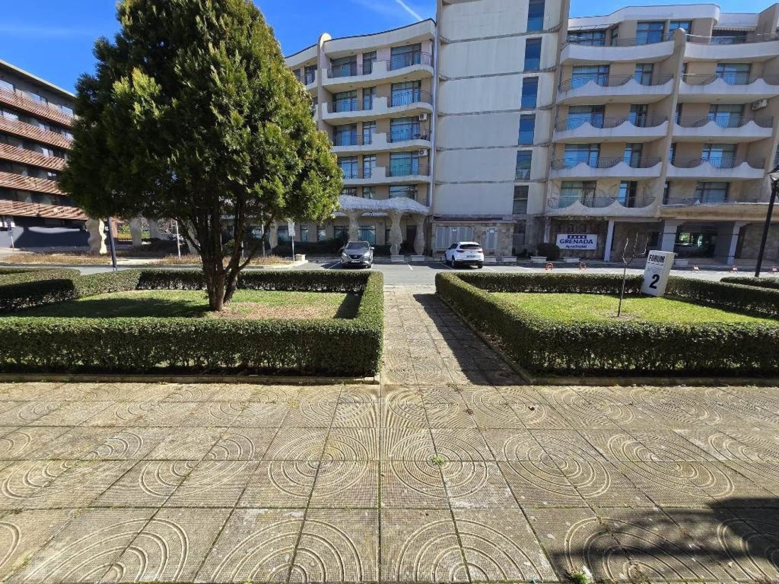 Sunny Beach: Офис/магазин на первом этаже – 50 м² – комплекс «Форум», Солнечный берег, Болгария 