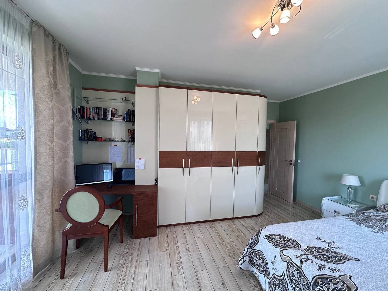 Zwei-Zimmer-Wohnung in Poseidon
