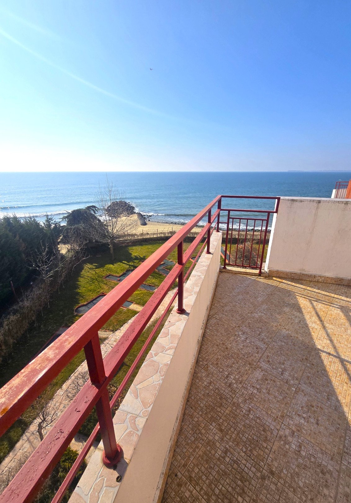 Просторная трехкомнатная квартира с видом на море в комплексе Privilege Fort Beach, Святой Влас